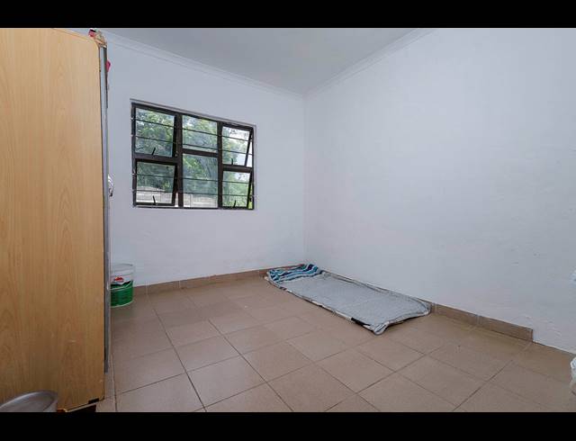 6 BEDROOM HOUSE FOR SALE IN WESTVILLE